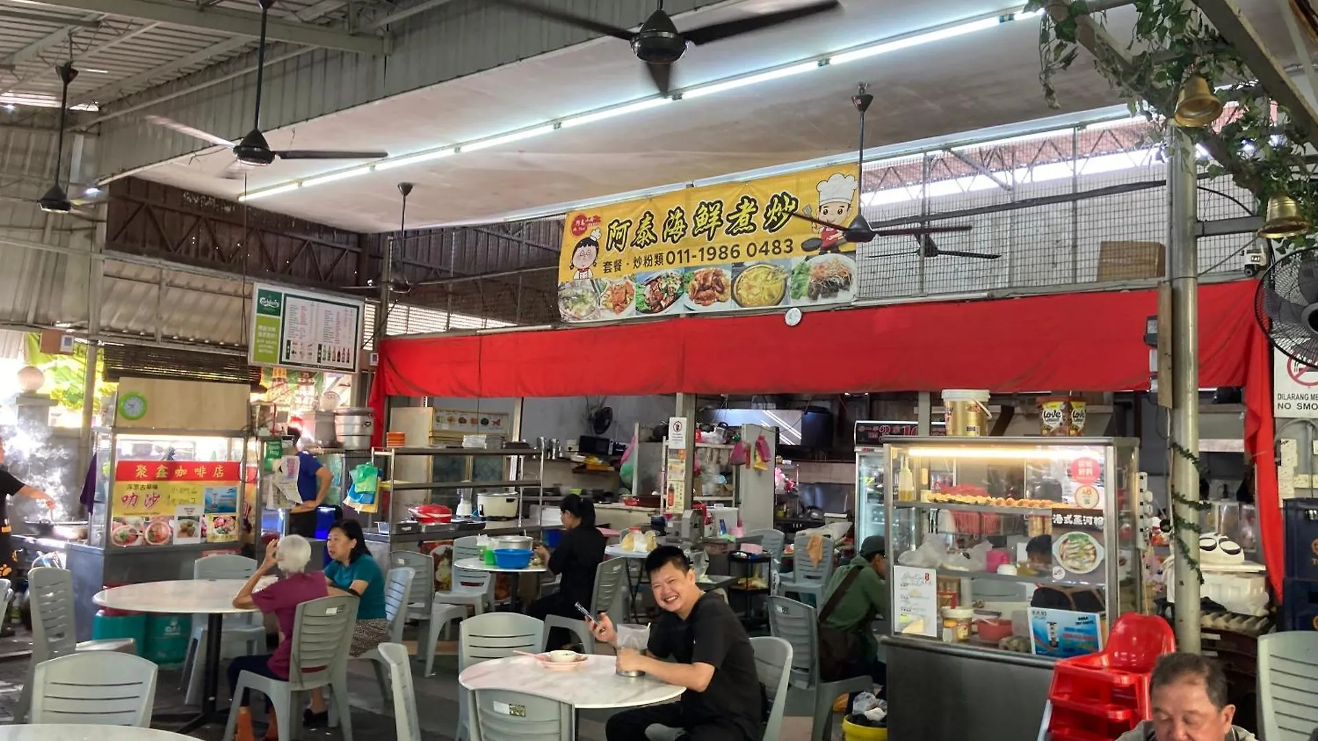 De Village Lodge Balik Pulau Homestay